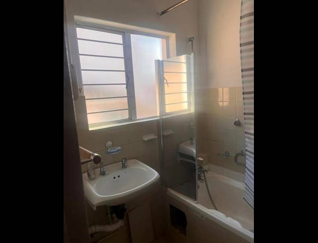 2 BEDROOM PROPERTY TO RENT IN OVERPORT